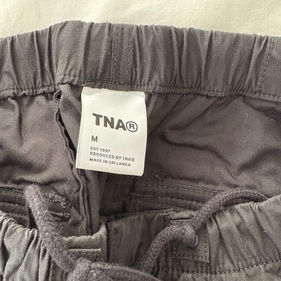 Aritzia TNA Black Parachute Cargo Pants - Picture 15 of 15